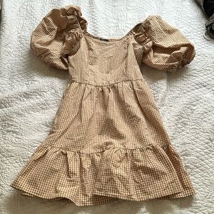 Light brown gingham puff sleeve dress